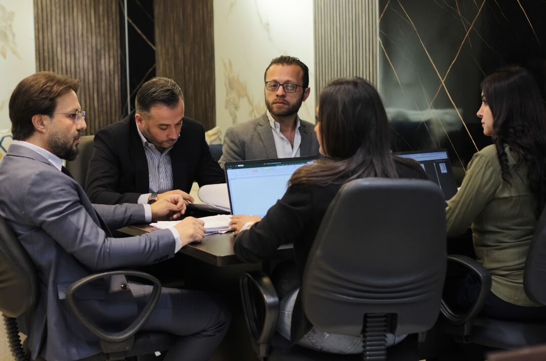 فريق ايليفا Eleva Construction المتكامل في سوريا